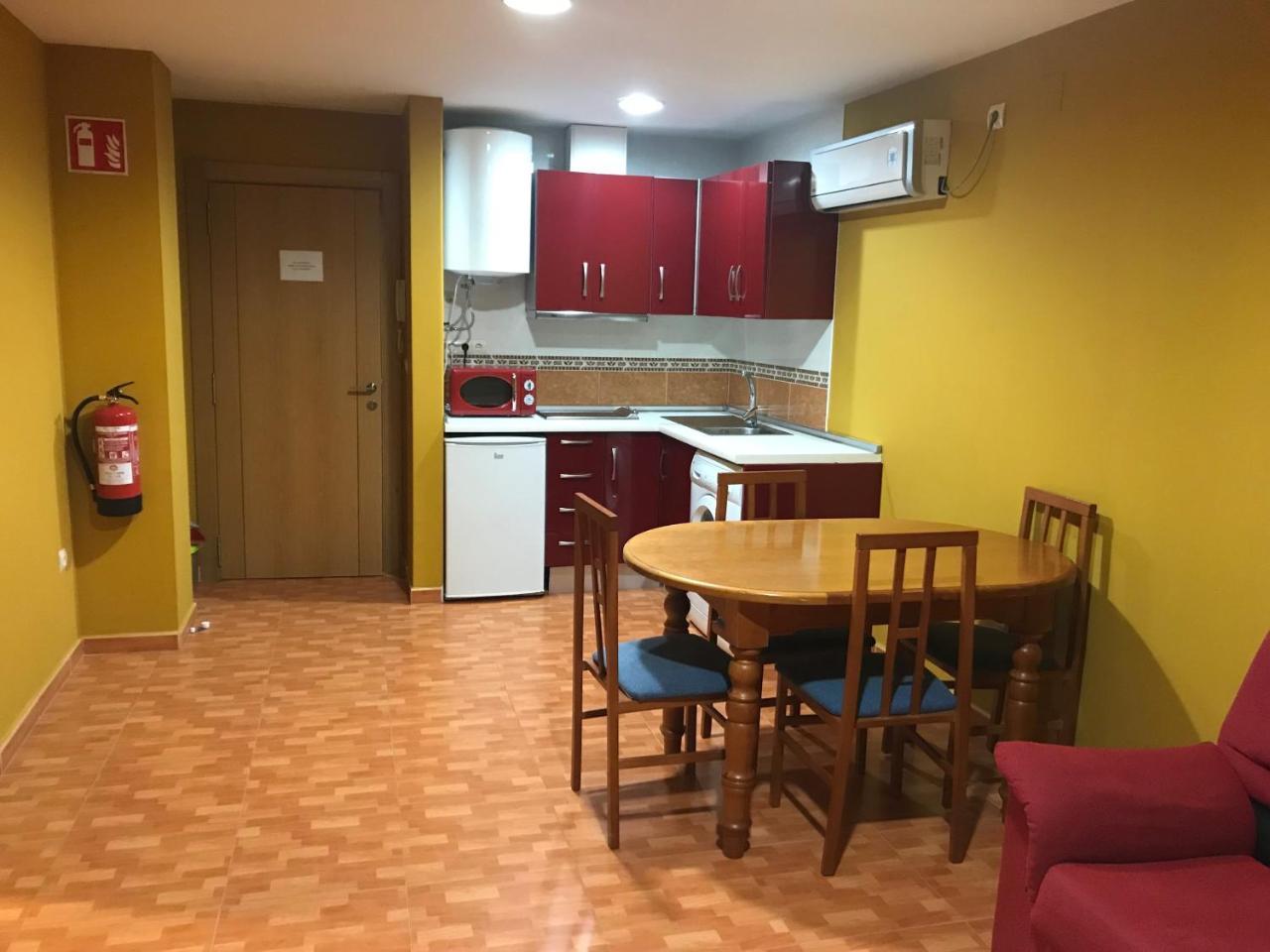 Apartamentos Duquesa Sierra Nevada Пинос Хенил Екстериор снимка